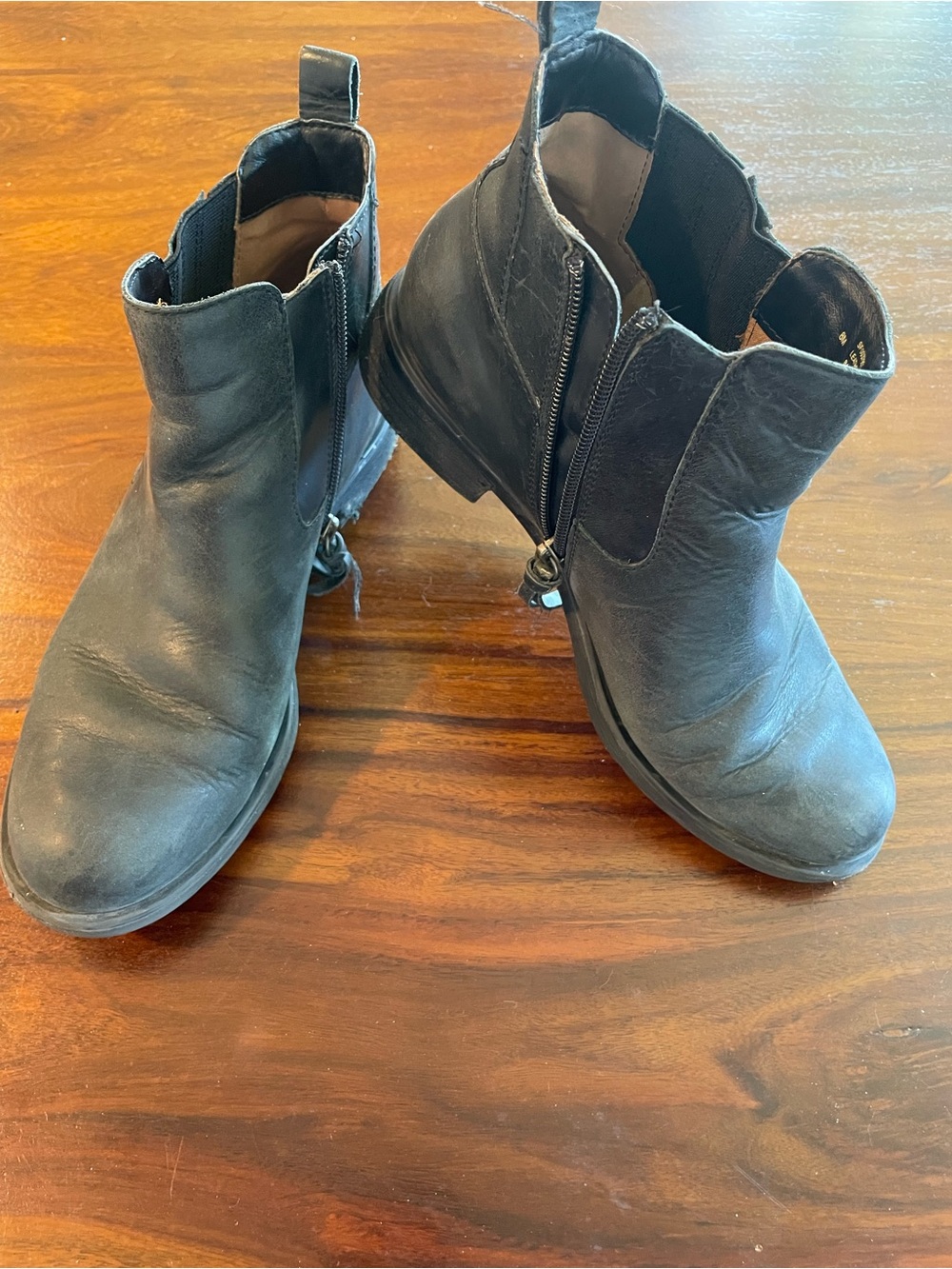 Sofft Black Leather Ankle Booties with Side Zip